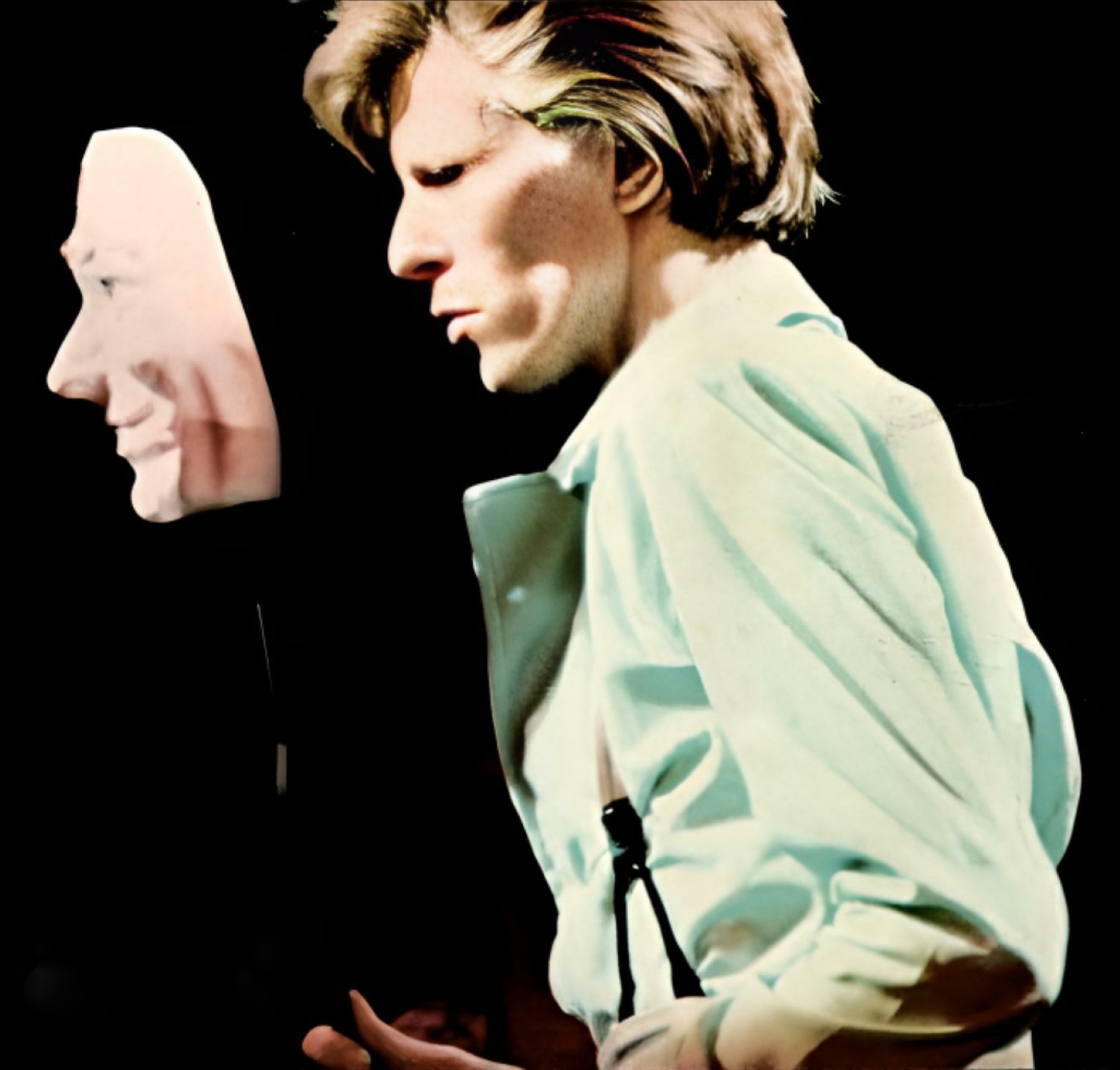 David Bowie 1974 live Mask